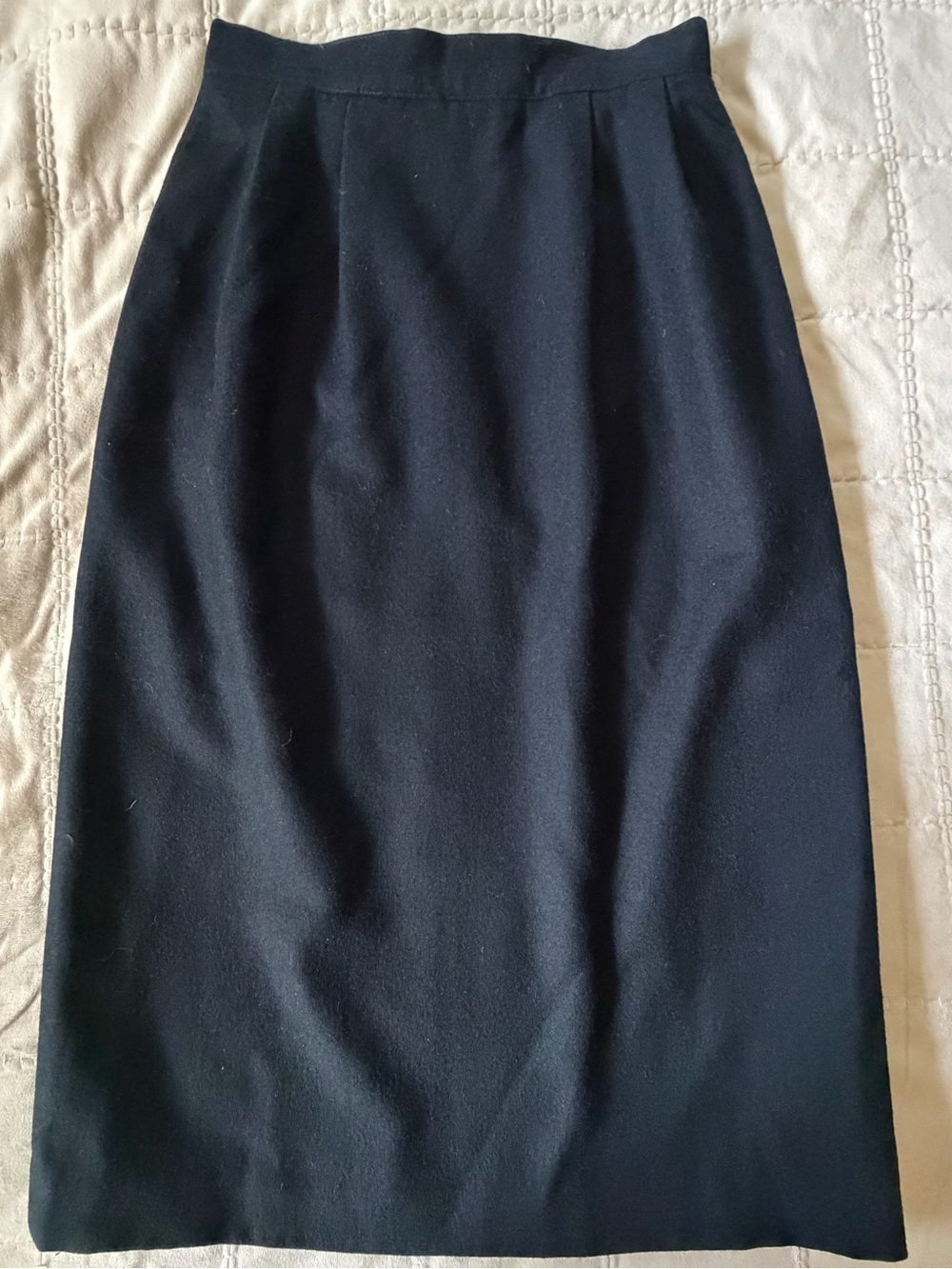 Women's Petite Black A-Line Midi Skirt - Classic Tailored Silhouette